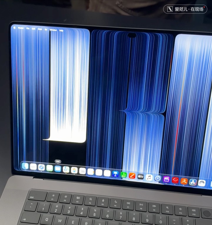 触屏 MacBook Pro 上手体验:变轻变强会发光,凭什么值 11 万?